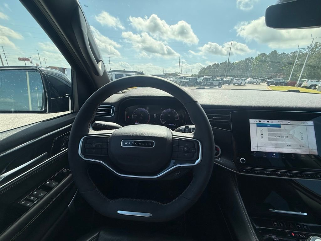 Used 2024 Jeep Wagoneer 4WD image 14