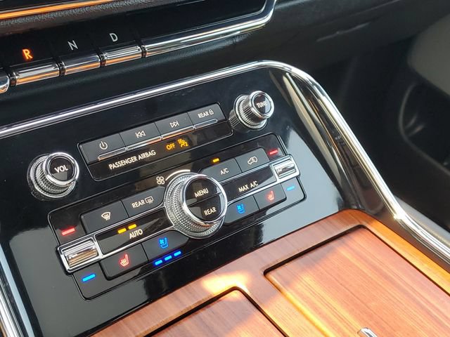 Used 2019 Lincoln Navigator Reserve AWD/4WD image 28