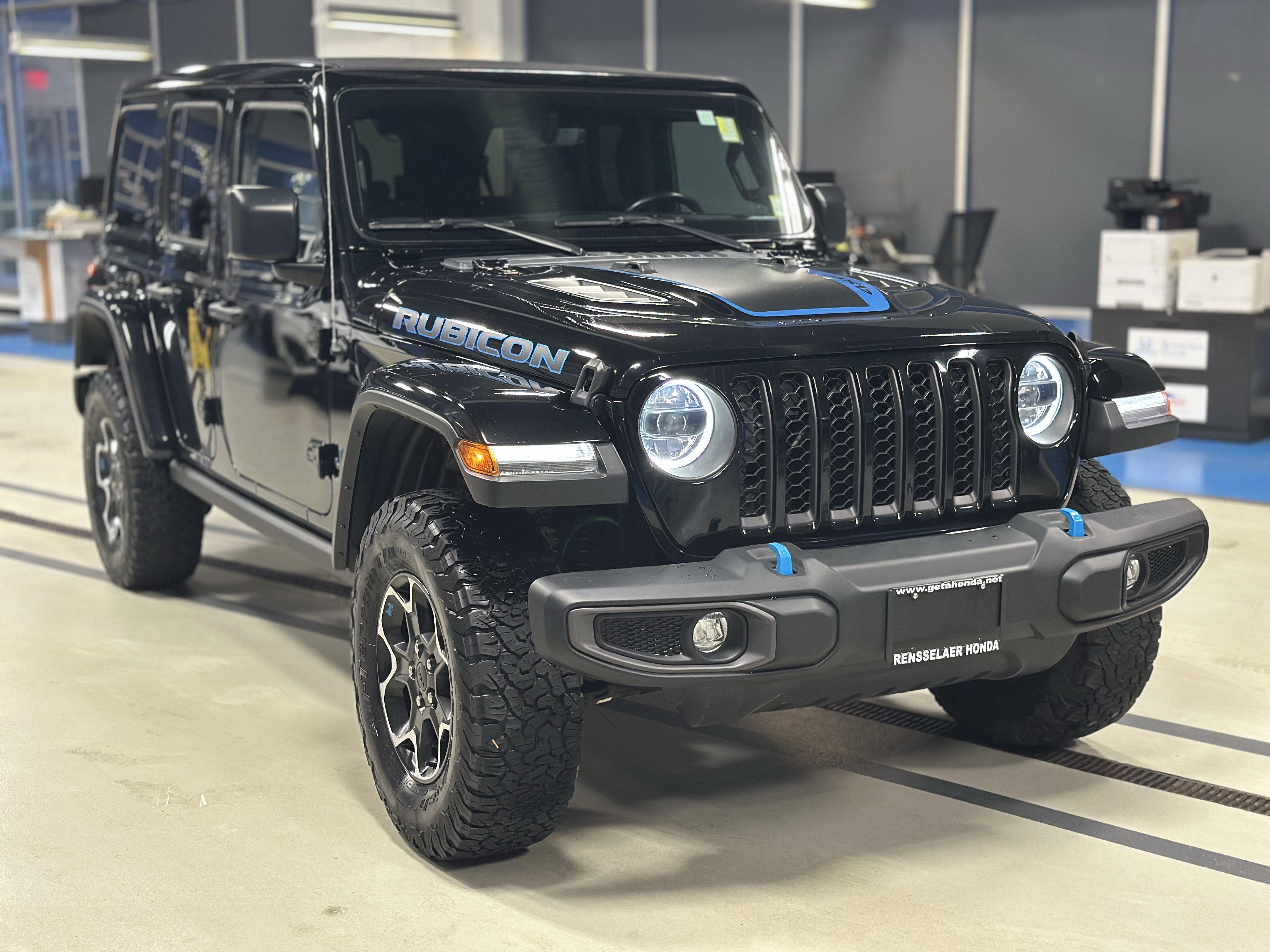 Used 2023 Jeep Wrangler Unlimited Rubicon 4xe w/ Cold Weather Group image 3