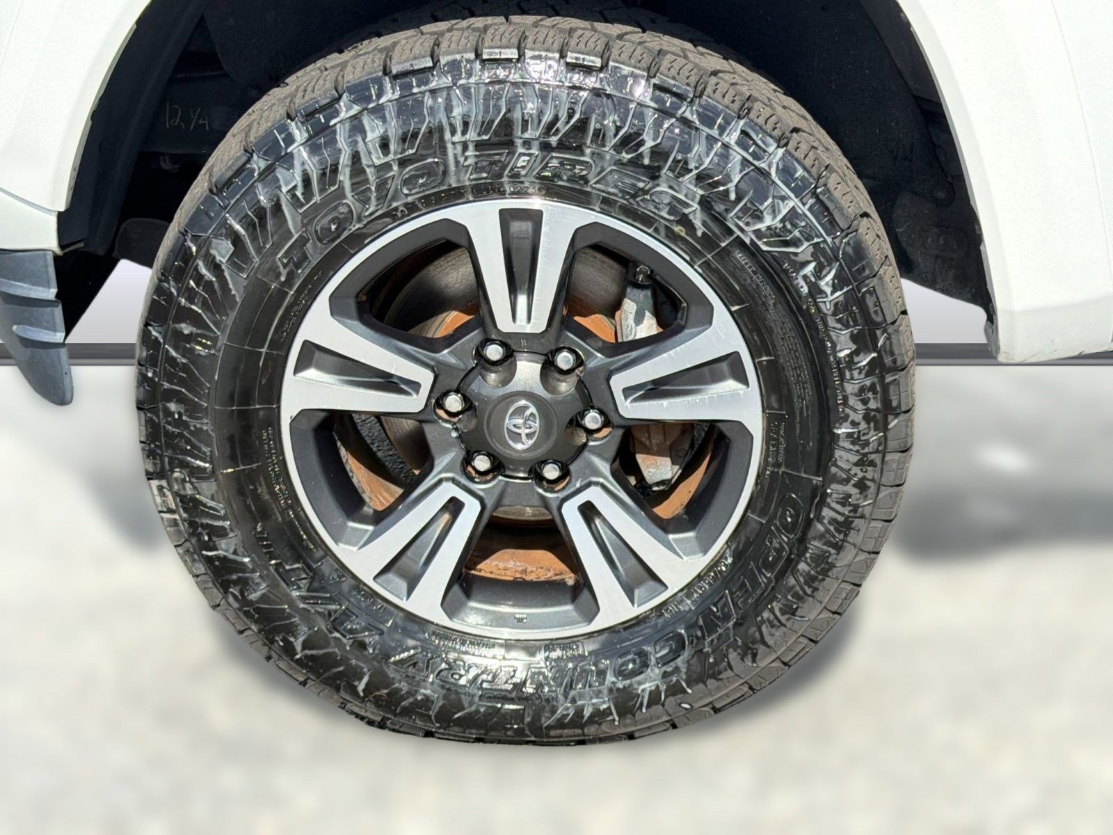 Used 2017 Toyota Tacoma TRD Sport w/ Premium & Technology Package AWD/4WD image 12