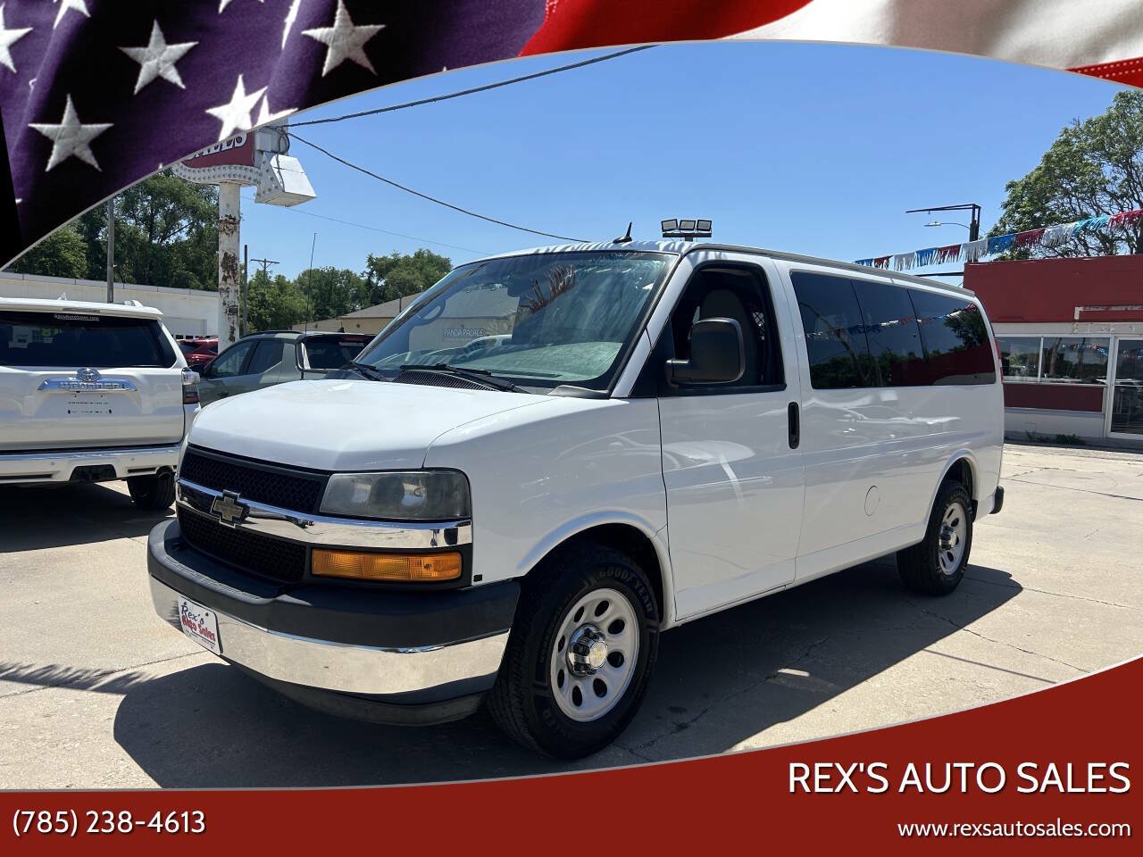 Used 2014 Chevrolet Express 1500 LT w/ LT Preferred Equipment Group RWD image 1