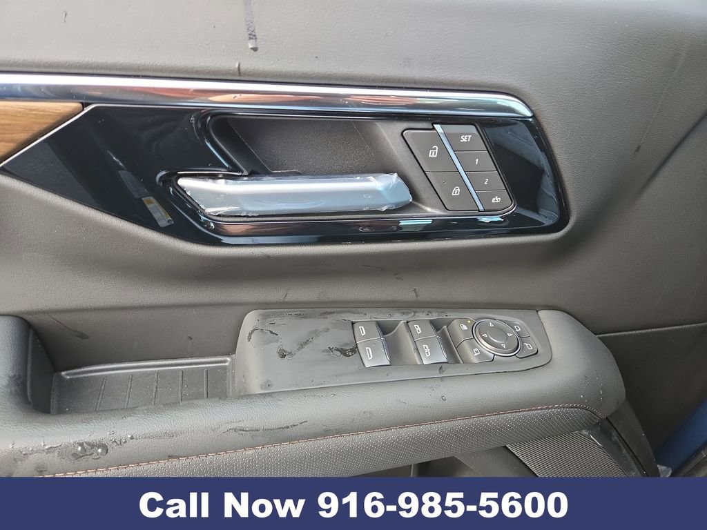 New 2026 Chevrolet Suburban High Country image 28