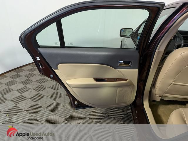 Used 2012 Ford Fusion SEL FWD image 25