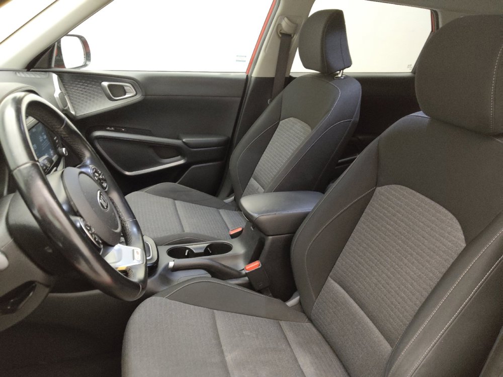Used 2021 Kia Soul GT-Line FWD image 17