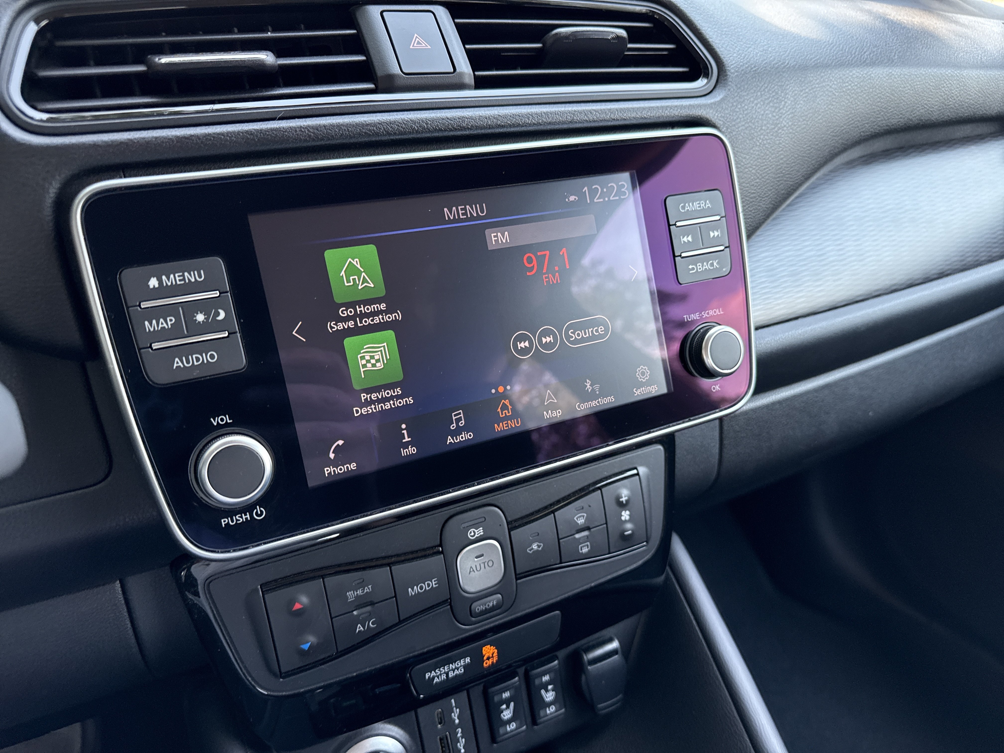 Certified 2024 Nissan Leaf SV Plus FWD image 21