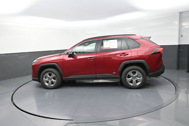 Used 2025 Toyota RAV4 XLE AWD/4WD image 43