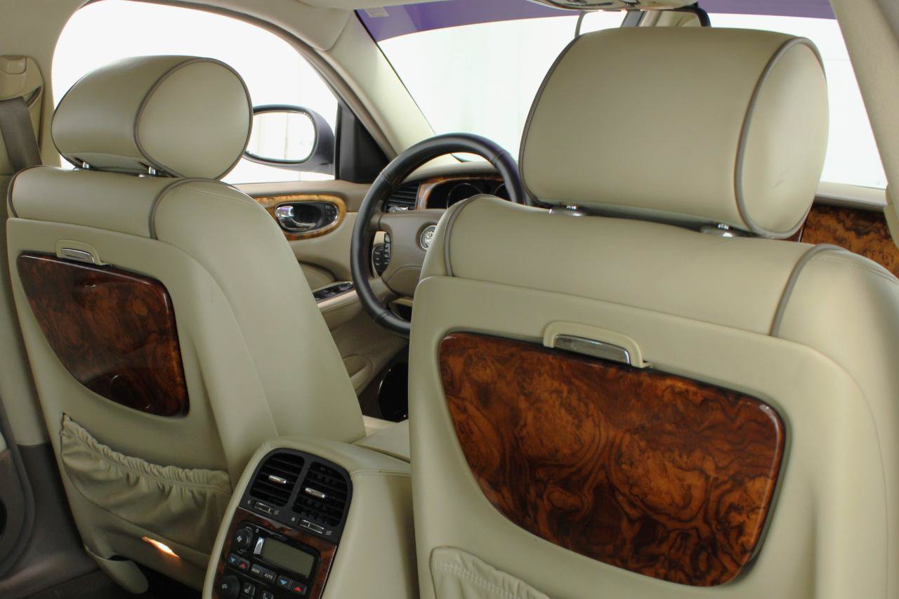 Used 2005 Jaguar XJ Vanden Plas RWD image 45