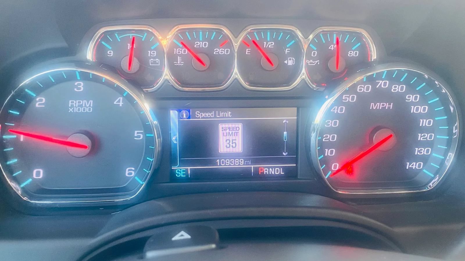 Used 2018 Chevrolet Suburban LT AWD/4WD image 9