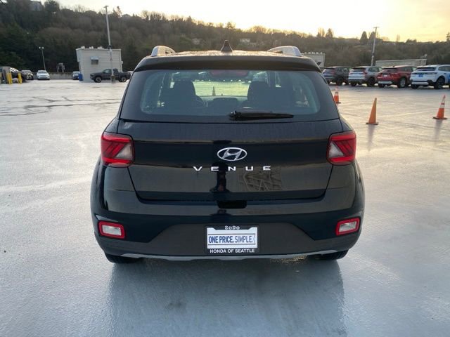 Used 2022 Hyundai Venue SEL image 6