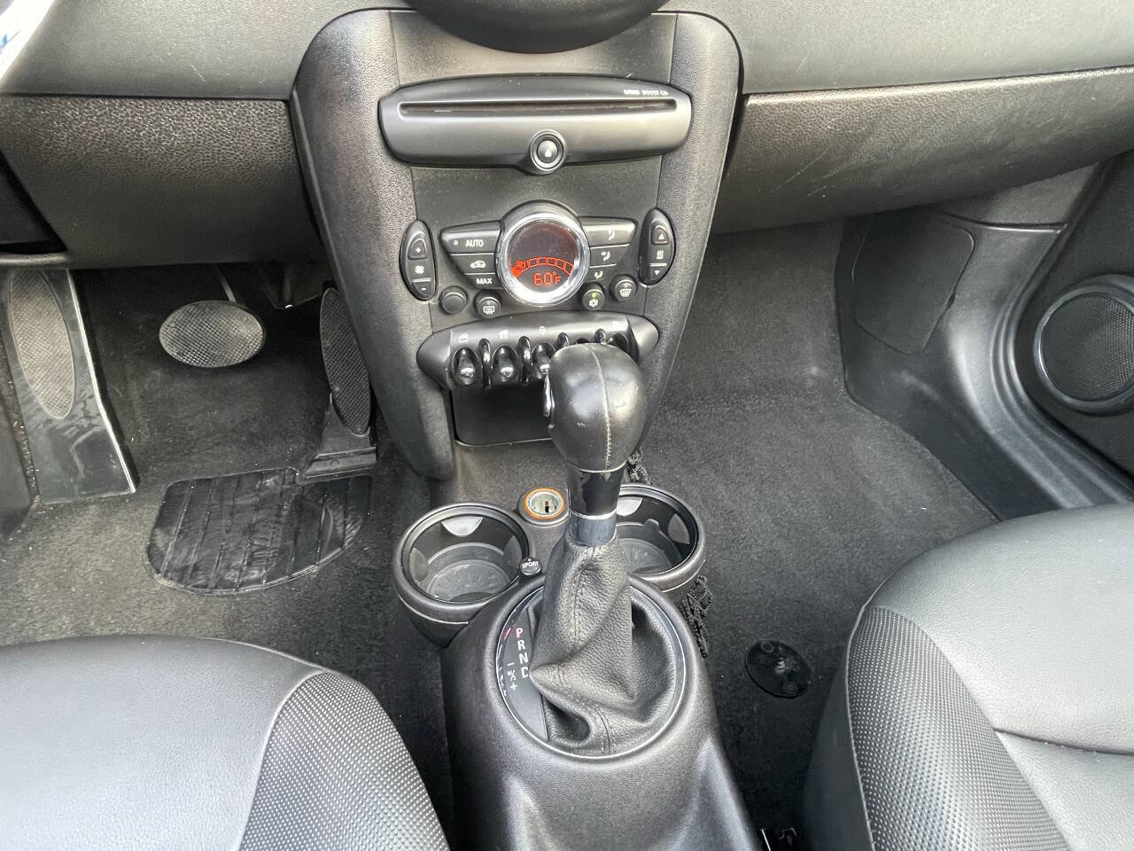 Used 2011 MINI Cooper Base 2dr Convertible image 28