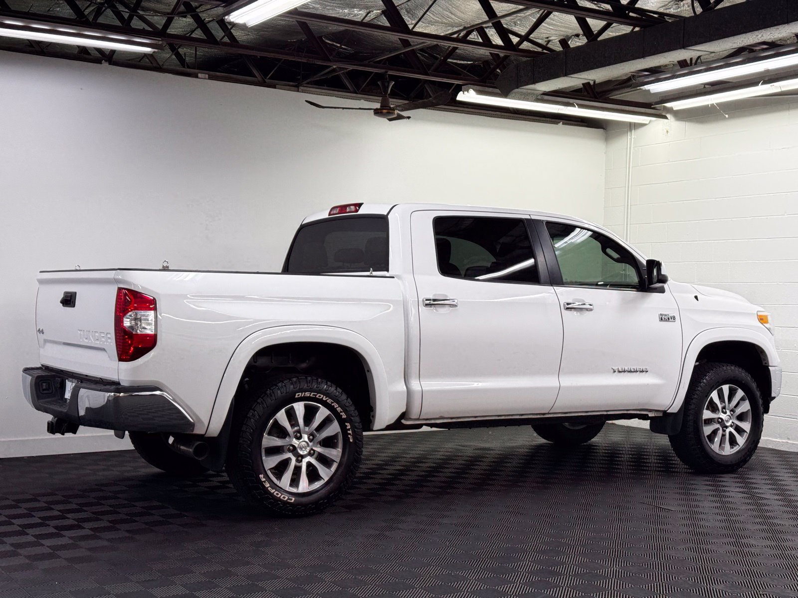 Used 2017 Toyota Tundra Limited AWD/4WD image 2
