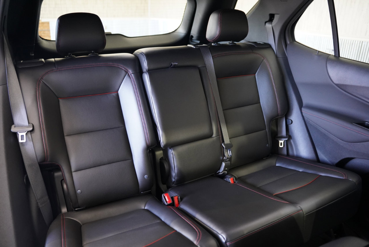 Used 2022 Chevrolet Equinox RS w/ RS Leather Package image 33