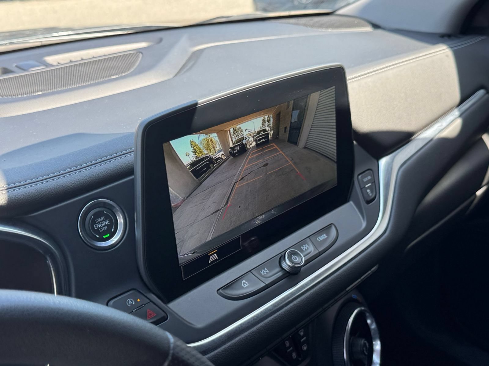 Used 2025 Chevrolet Blazer LT FWD image 25