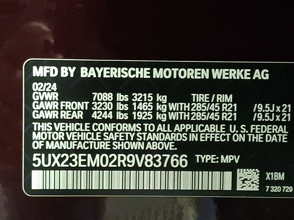 Certified 2024 BMW X7 xDrive40i w/ Executive Package image 28