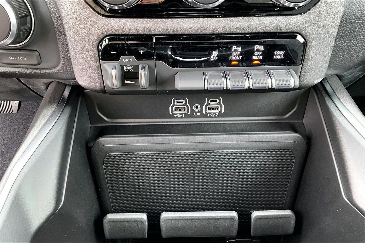 New 2026 RAM 1500 Big Horn AWD/4WD image 18