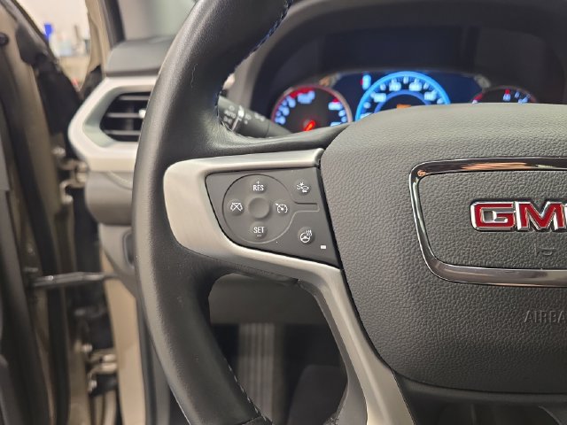 Used 2022 GMC Acadia SLT w/ Technology Package AWD/4WD image 34