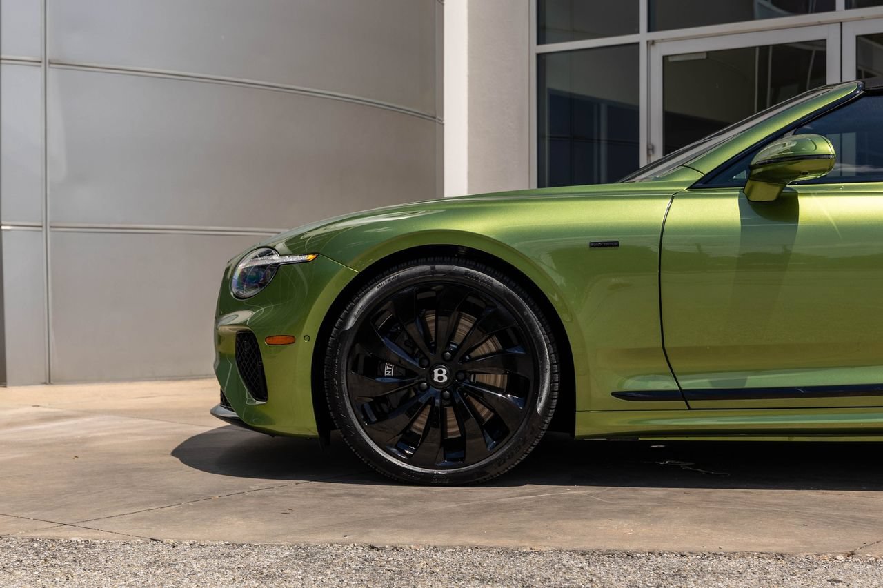 Certified 2025 Bentley Continental GTC AWD/4WD image 19