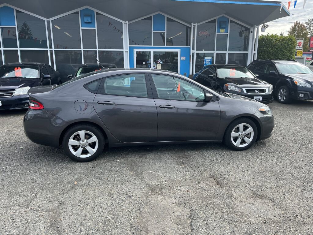 Used 2015 Dodge Dart SXT image 4