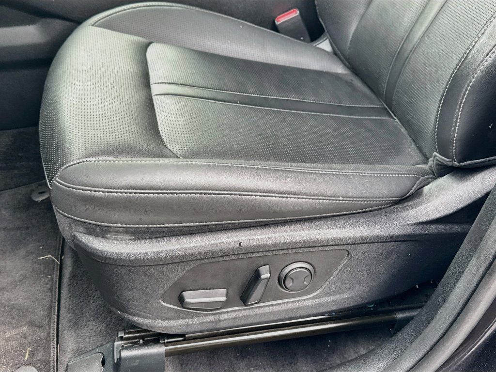 Certified 2025 Kia Sorento S AWD/4WD image 19