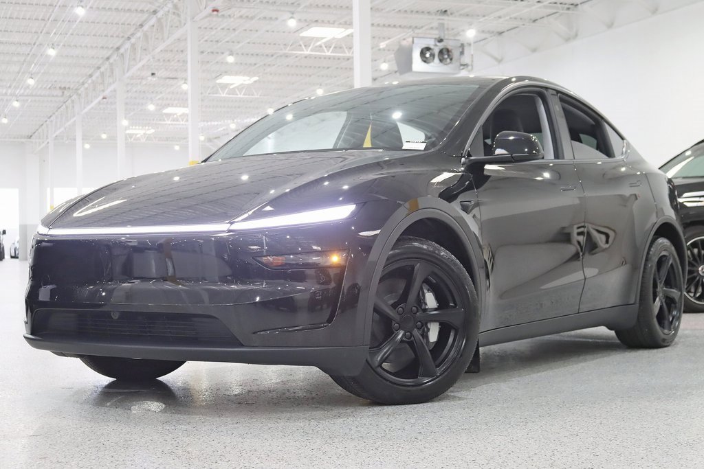 Used 2026 Tesla Model Y AWD image 6