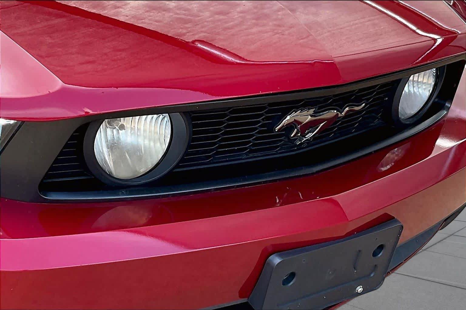 Used 2011 Ford Mustang GT Premium w/ Security Pkg RWD image 25