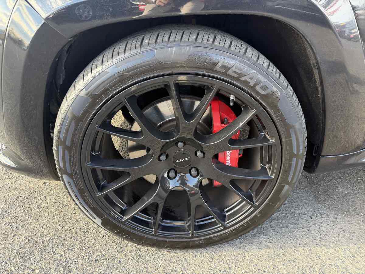 Used 2014 Jeep Grand Cherokee SRT8 w/ Luxury Group II AWD/4WD image 7