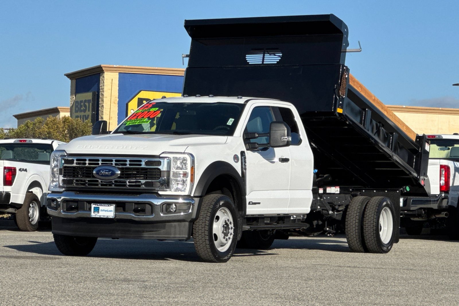 New 2025 Ford F550 4x4 SuperCab Super Duty image 8