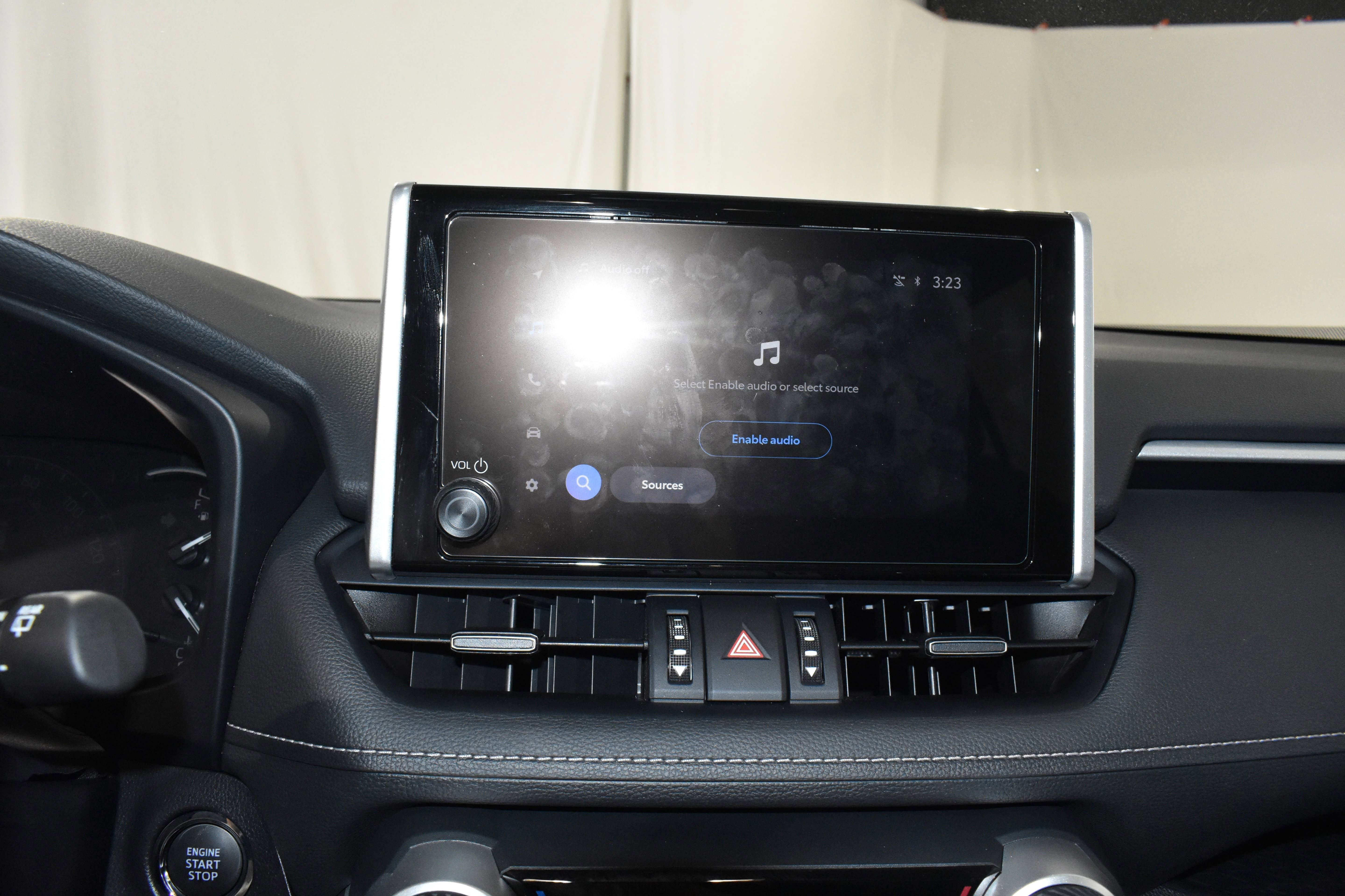 Used 2025 Toyota RAV4 XLE Premium FWD image 16