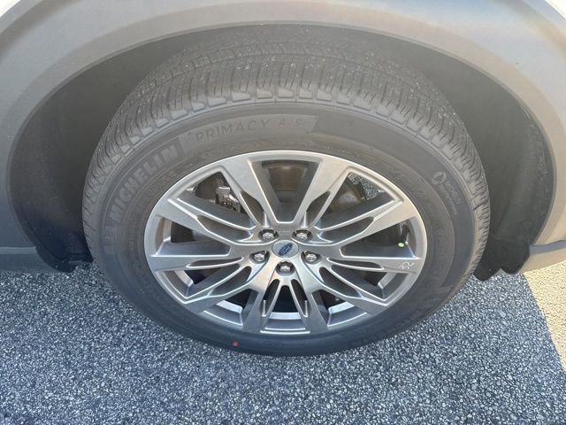 New 2026 Ford Explorer Platinum image 13