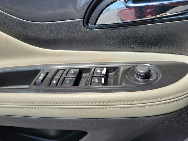 Used 2020 Buick Encore Preferred FWD image 21