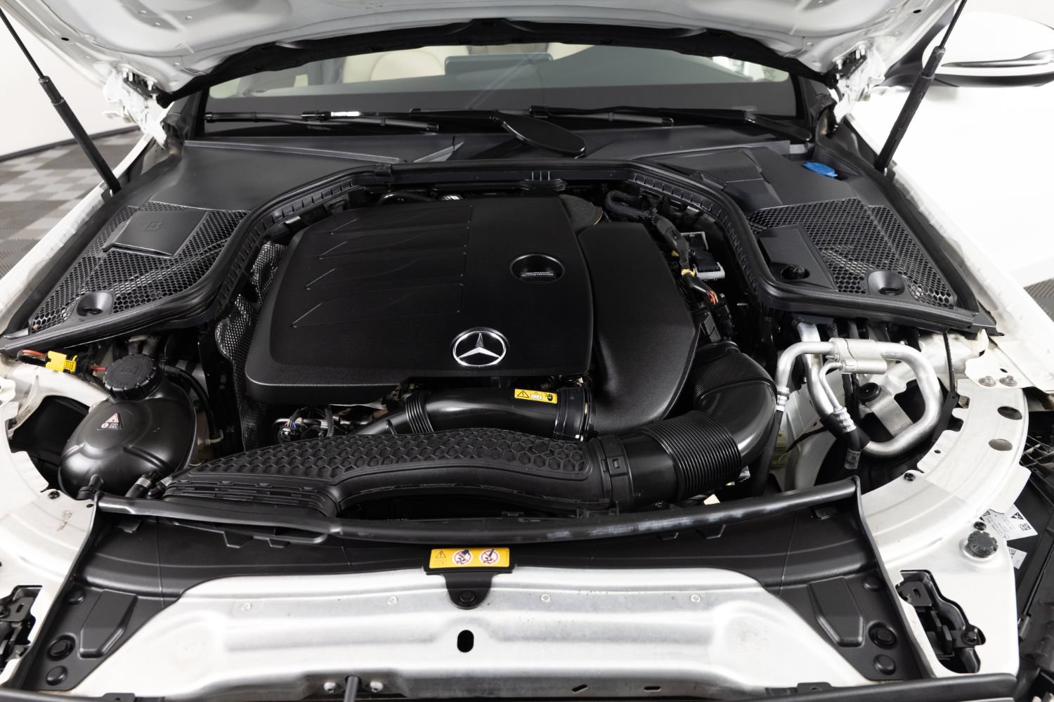 Used 2019 Mercedes-Benz C 300 Sedan image 41