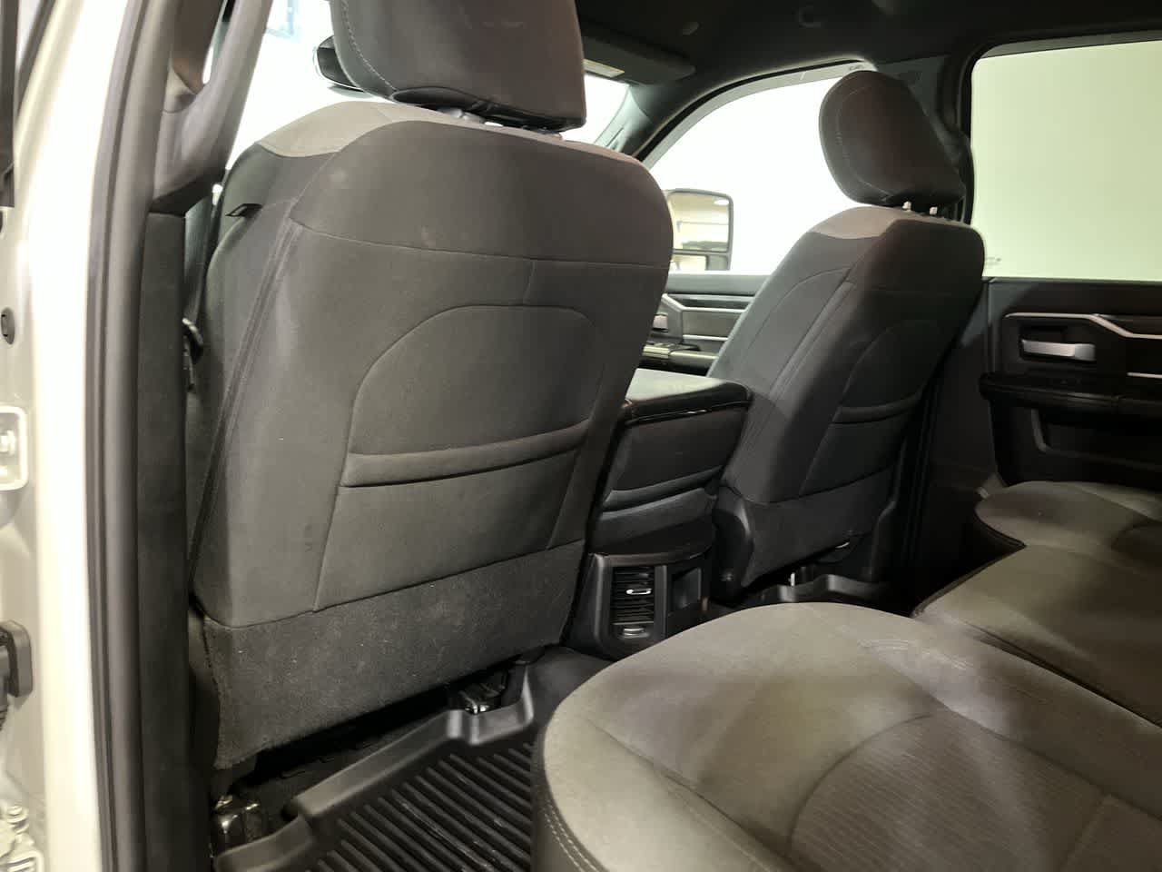 Used 2024 RAM 3500 Big Horn AWD/4WD image 24