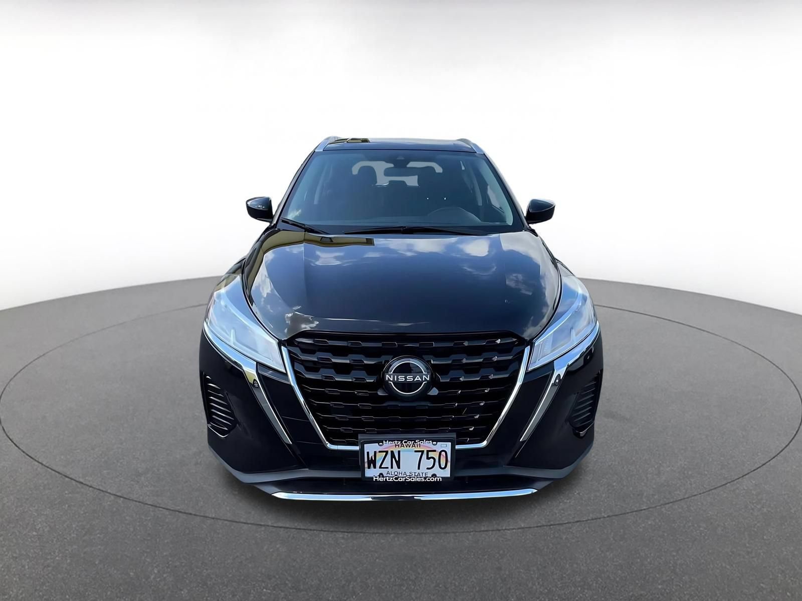 Used 2024 Nissan Kicks SV FWD image 4
