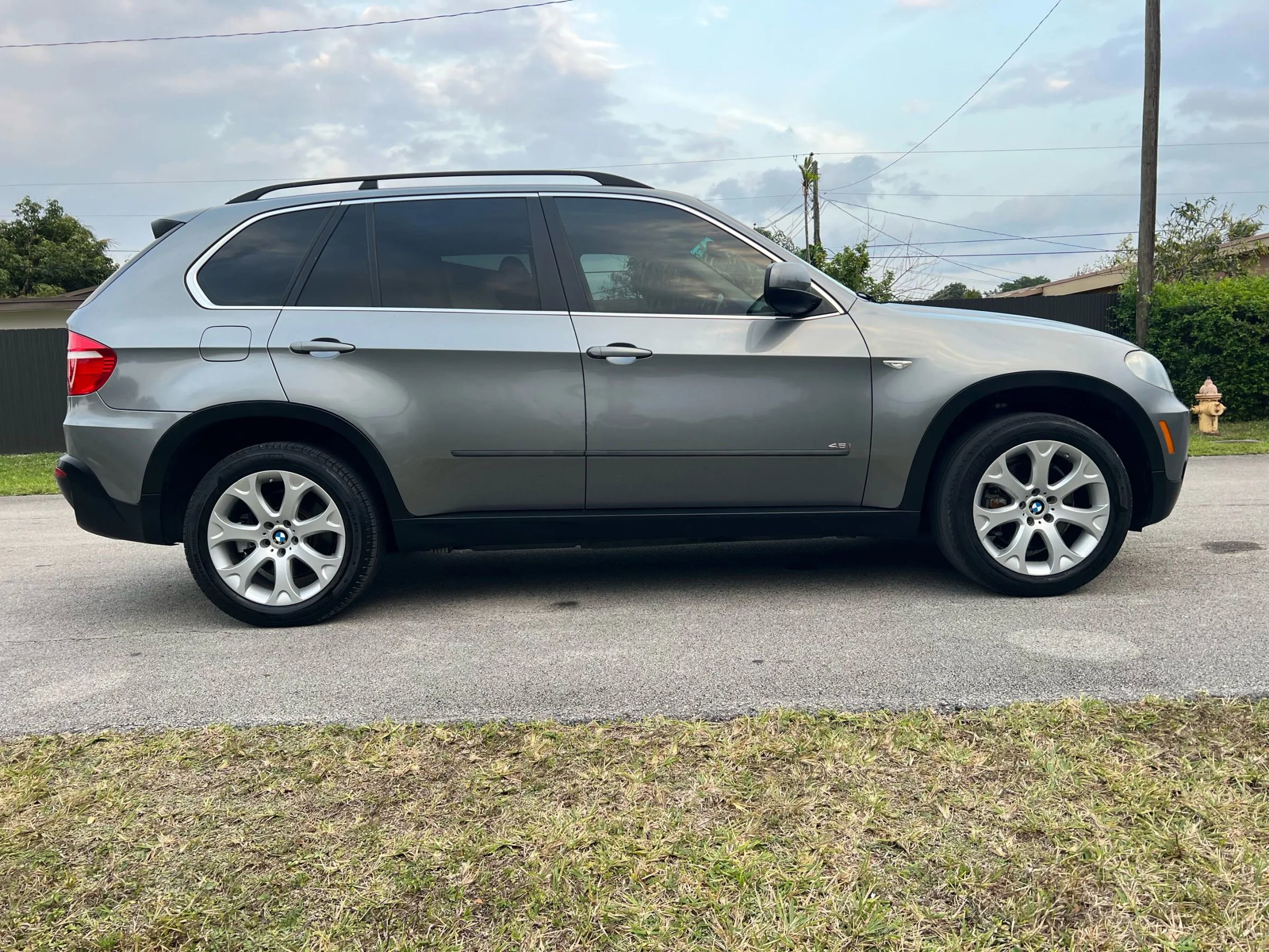 Used 2007 BMW X5 4.8i image 3