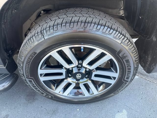 Used 2020 Toyota 4Runner Limited AWD/4WD image 12