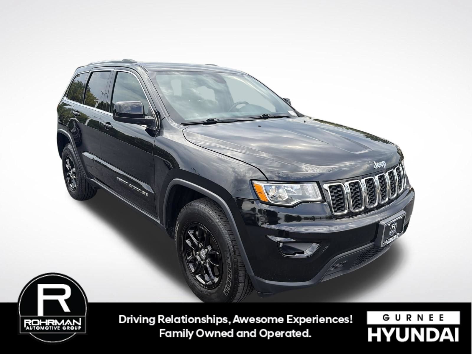 Used 2019 Jeep Grand Cherokee Laredo AWD/4WD image 2