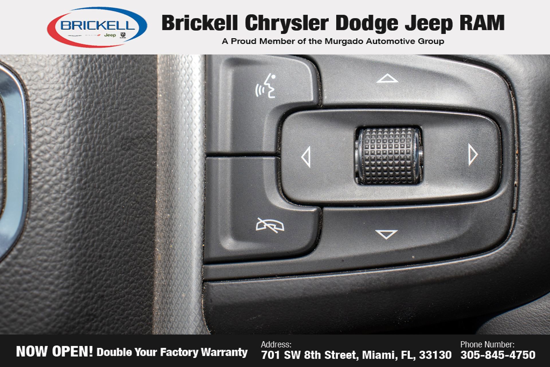 Used 2023 GMC Yukon XL Denali AWD/4WD image 30