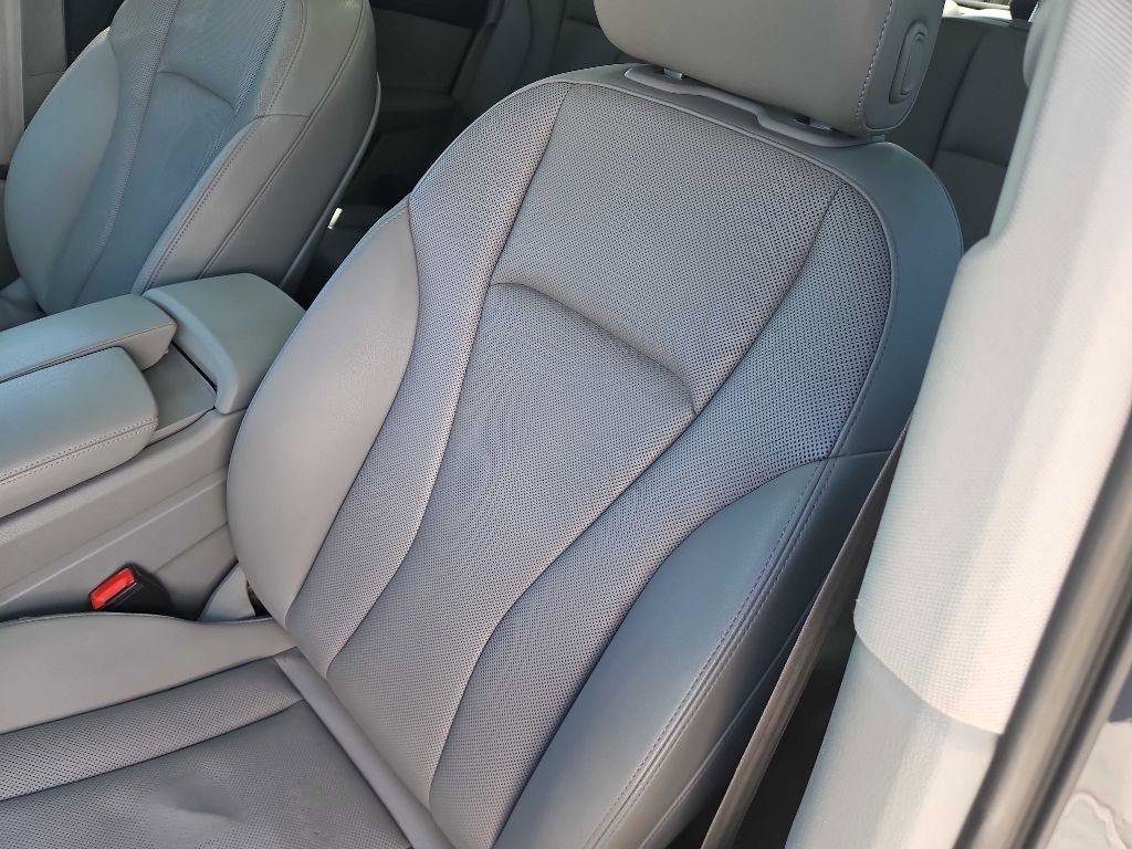 Used 2017 Audi Q7 3.0T Prestige w/ Prestige Package AWD/4WD image 12