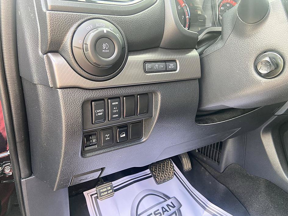 Used 2021 Nissan Titan PRO-4X w/ Pro-4x Convenience Package AWD/4WD image 30