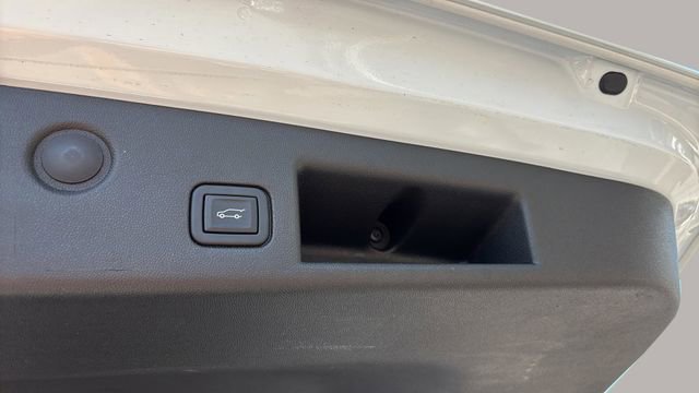 Used 2024 Chevrolet Equinox RS w/ RS Leather Package FWD image 38