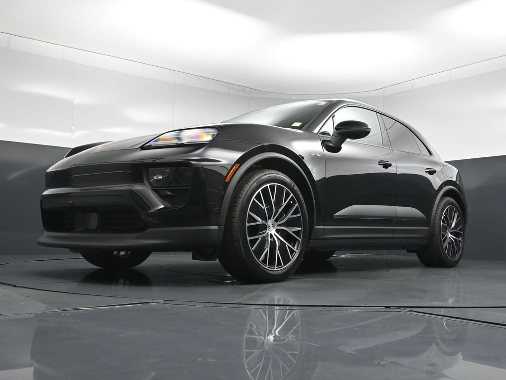New 2026 Porsche Macan 4 Electric AWD/4WD image 23