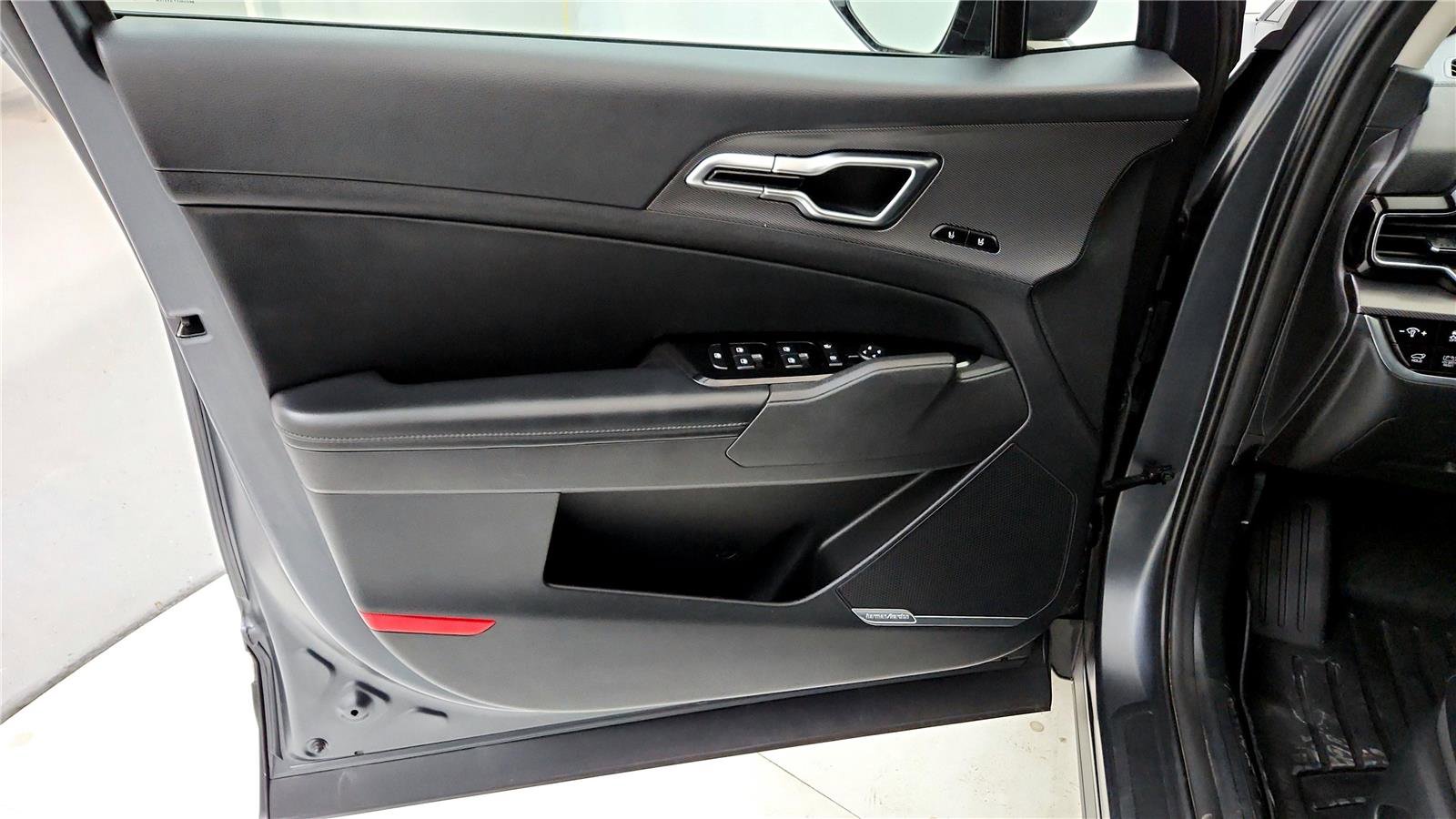 Used 2023 Kia Sportage SX Prestige image 23