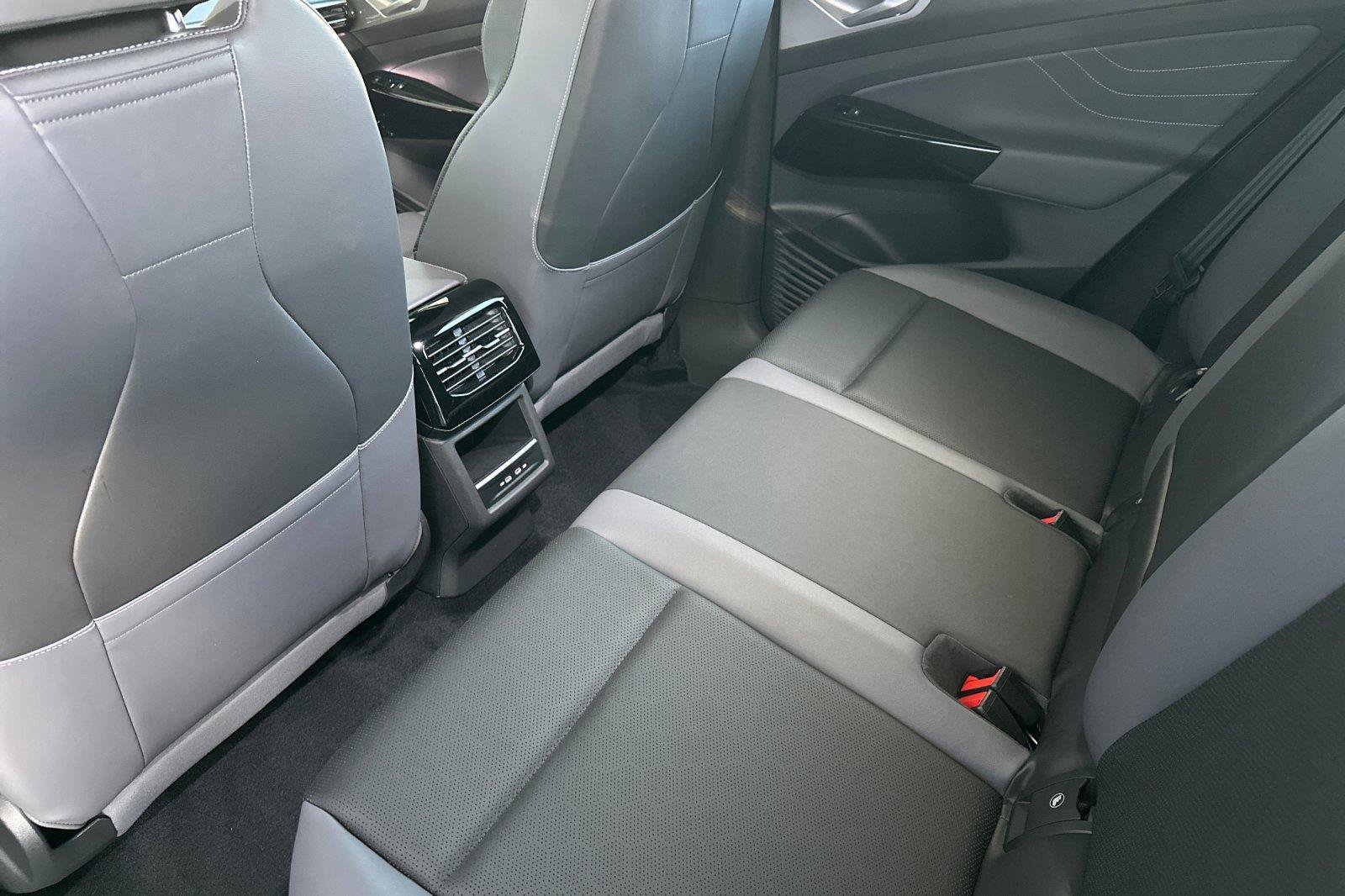 New 2026 Volkswagen ID.4 Pro S image 11