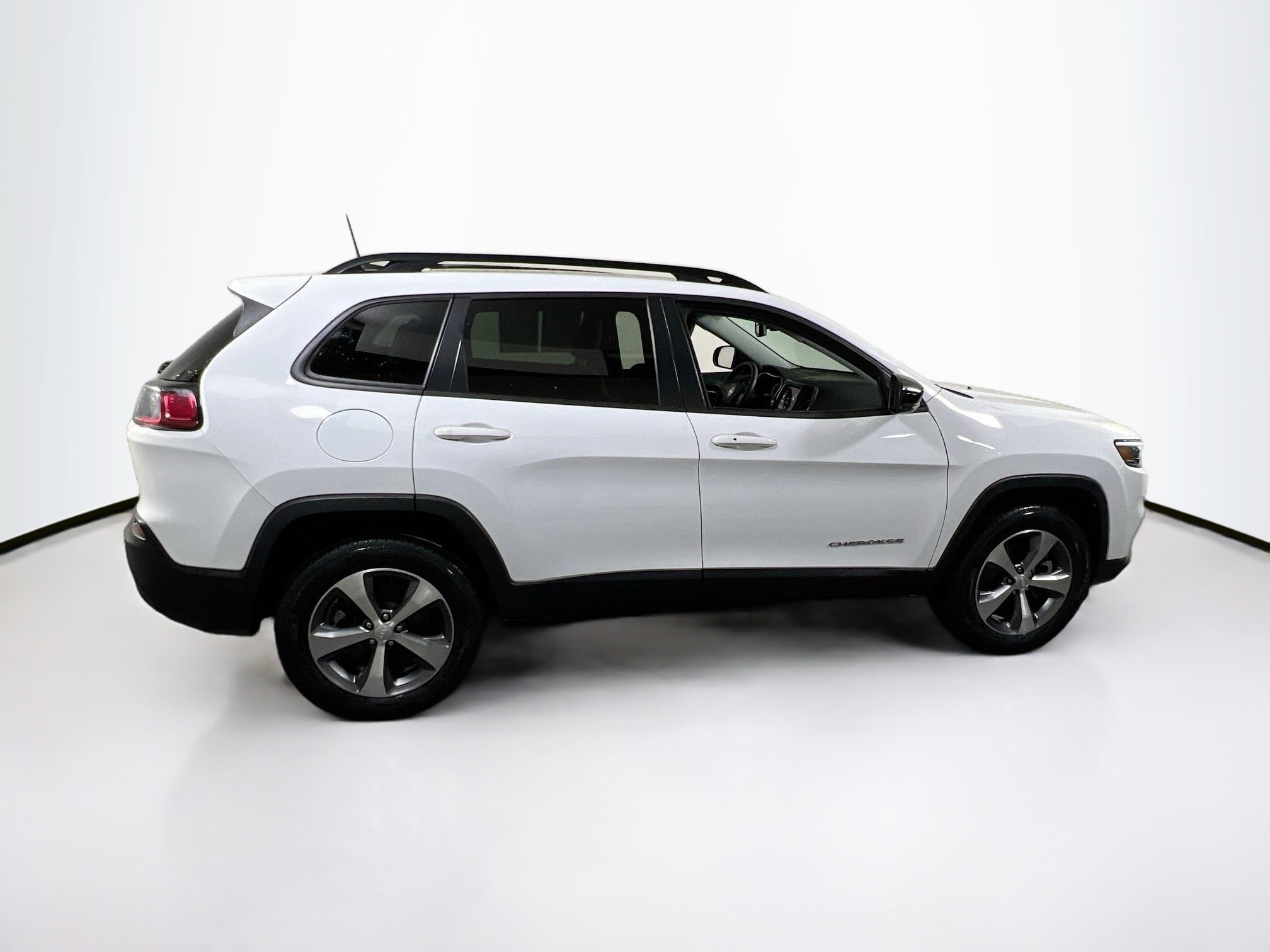Used 2022 Jeep Cherokee Limited AWD/4WD image 4