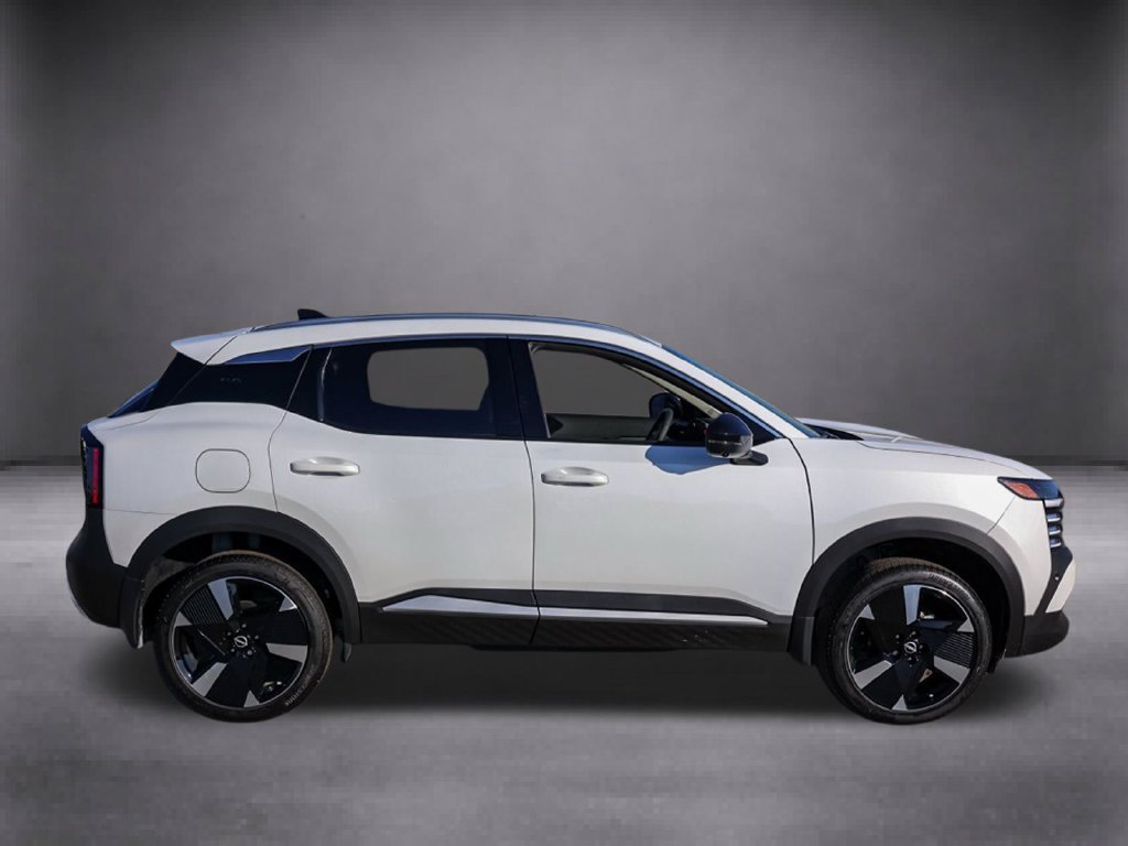 New 2026 Nissan Kicks SR FWD image 3