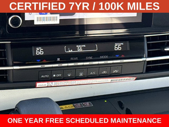 Used 2026 Toyota Sienna LE FWD image 21