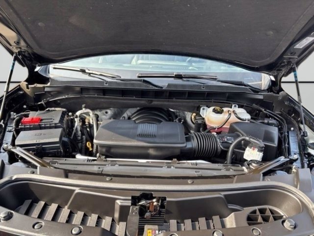 Used 2025 Chevrolet Suburban Z71 AWD/4WD image 41