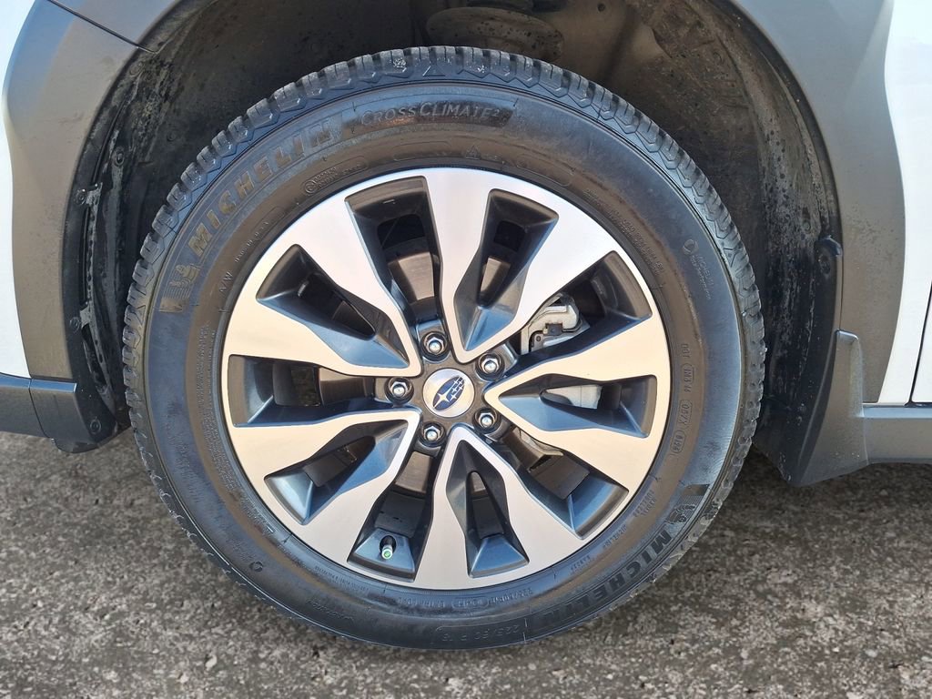 Used 2023 Subaru Outback Touring XT w/ Popular Package #2 image 9