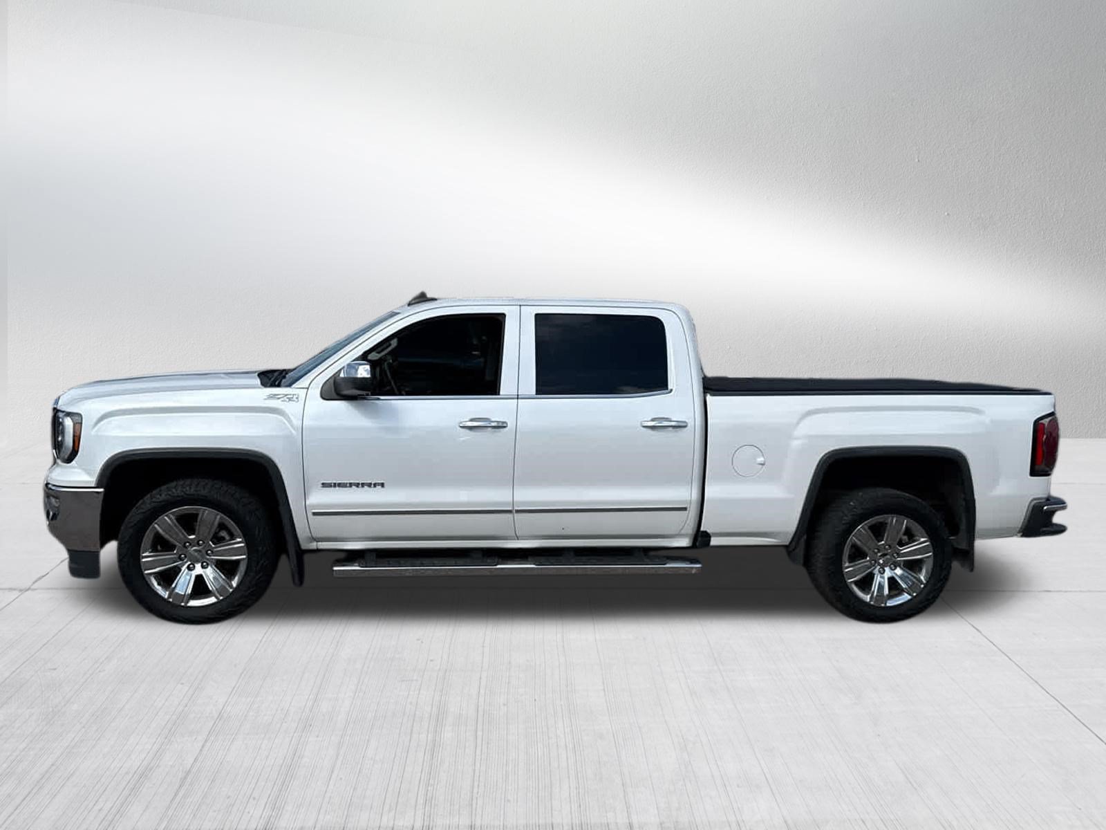 Used 2018 GMC Sierra 1500 SLT AWD/4WD image 4