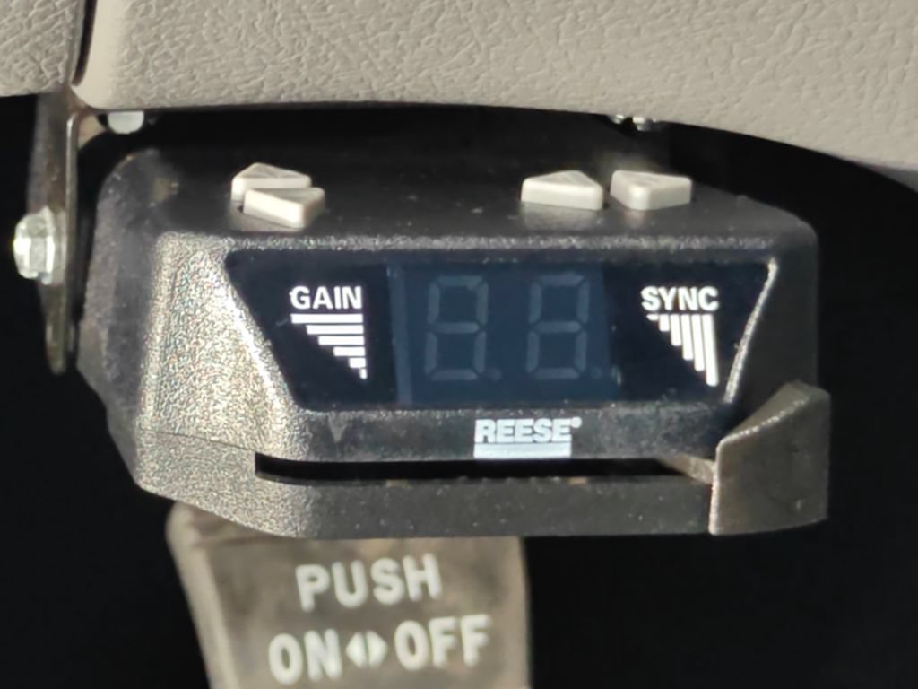 Used 2012 Toyota Tundra 4x4 CrewMax w/ Tow Pkg image 8